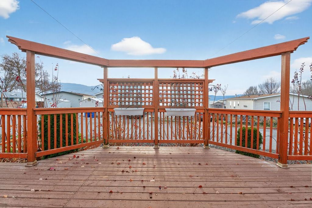 listing image 16511876350053449416