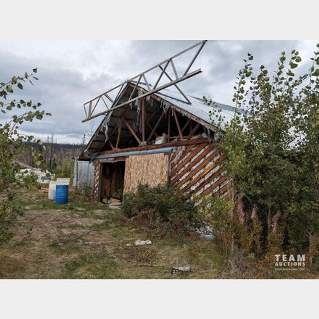 listing image 16517270034716040162