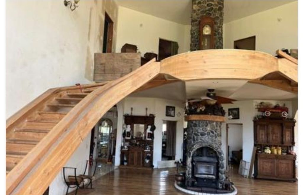 listing image 16511085809279259699