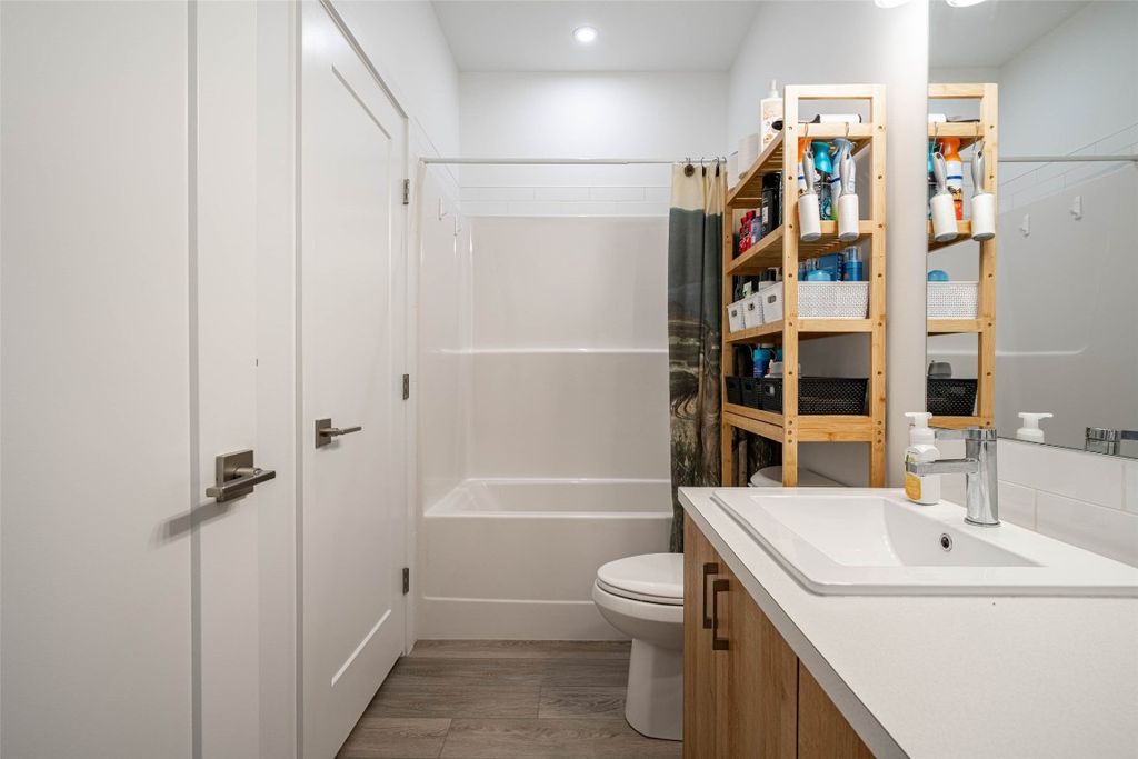 listing image 16511357142992549339