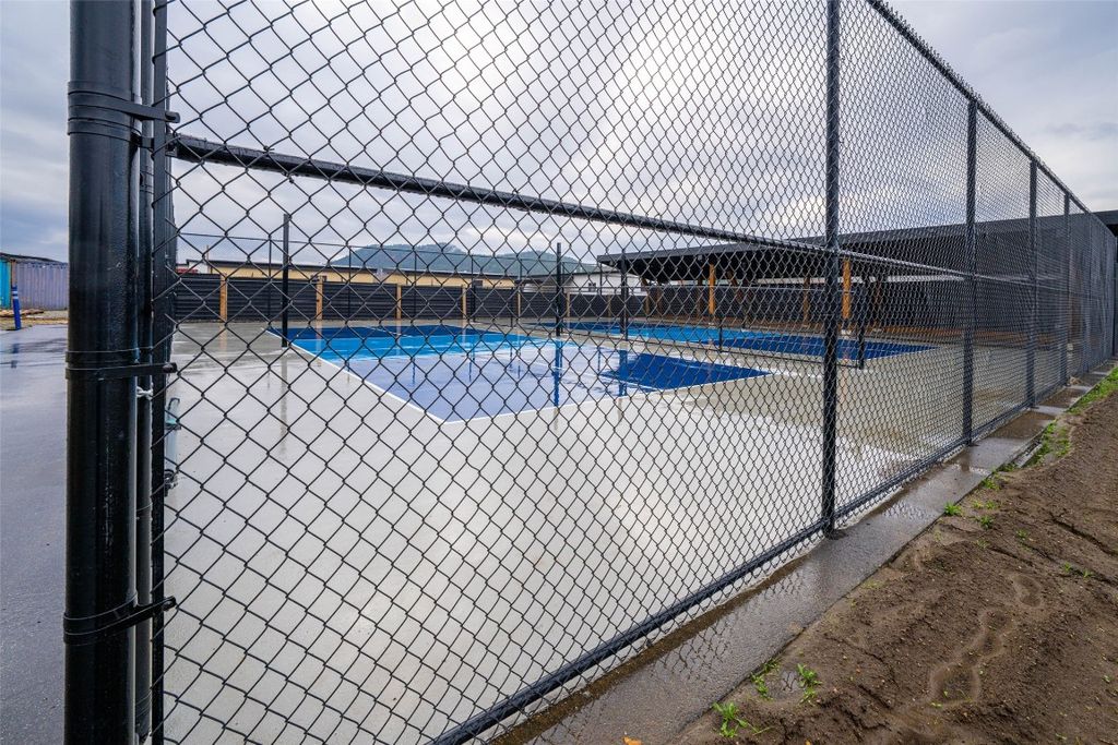 listing image 16515712272230812223