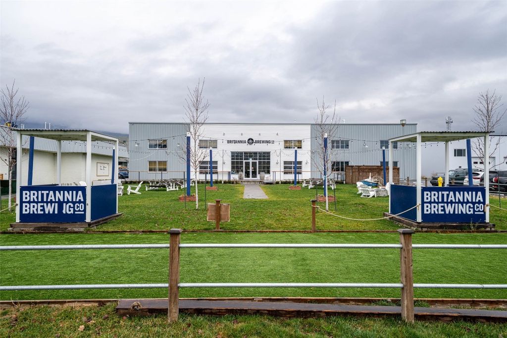 listing image 16510632152424222748