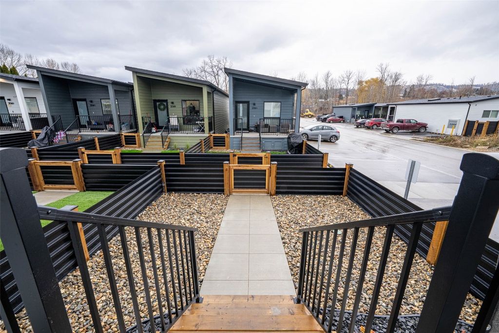 listing image 16511638129254961394