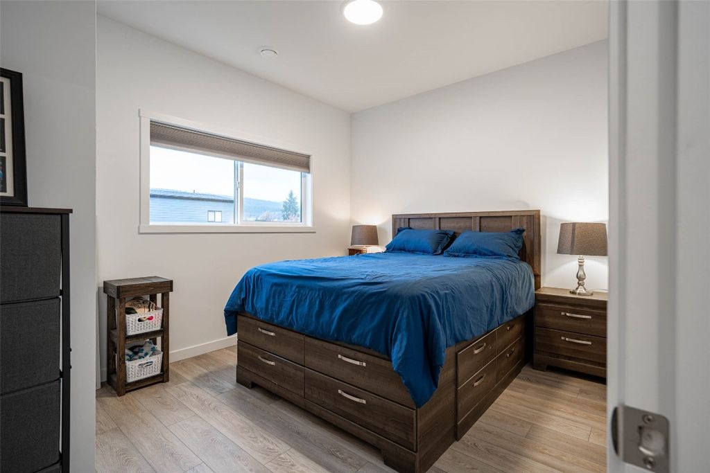 listing image 16512291078279626294