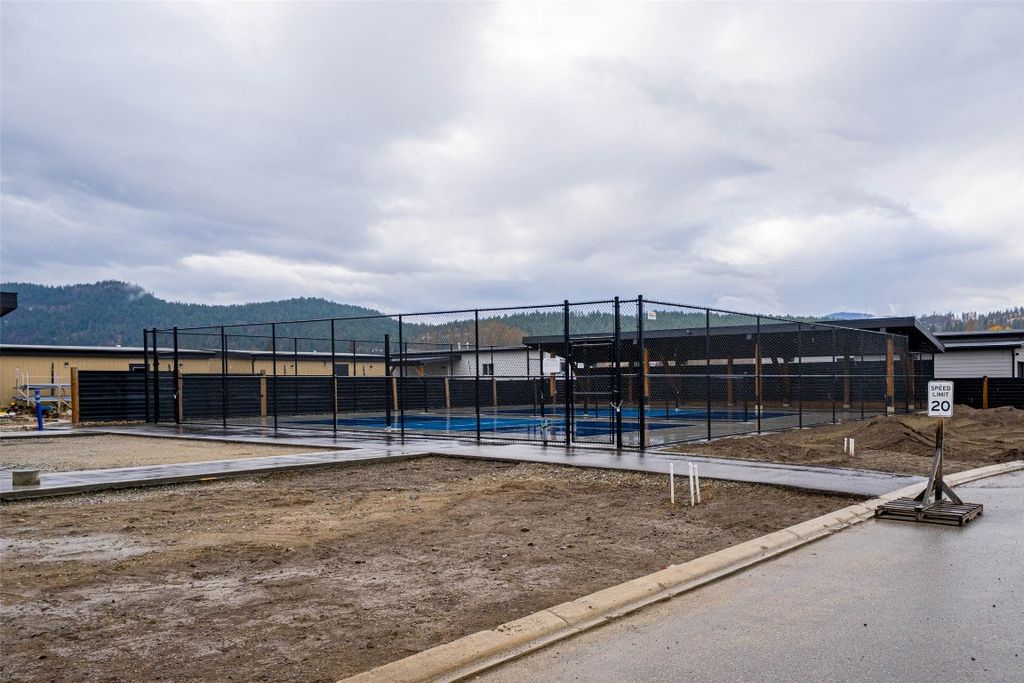 listing image 16518550653475127598