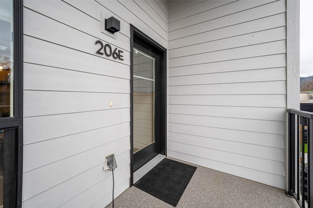 listing image 16513029439252668557