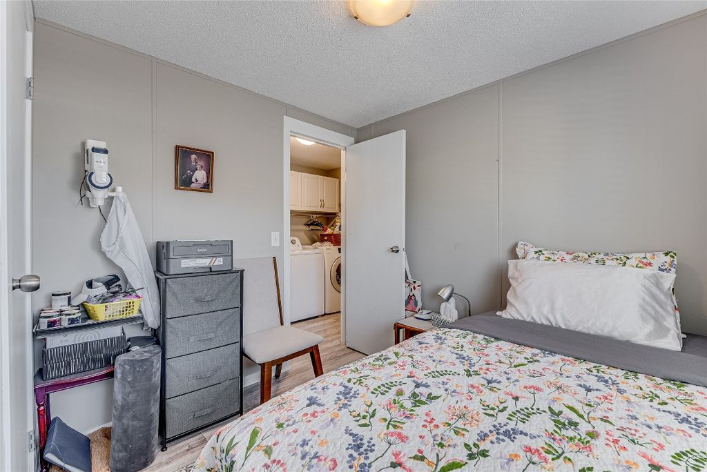 listing image 16515401806857949085