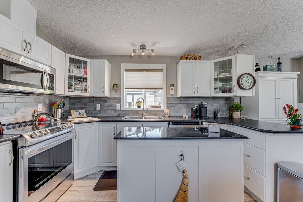 listing image 16514725967200906623