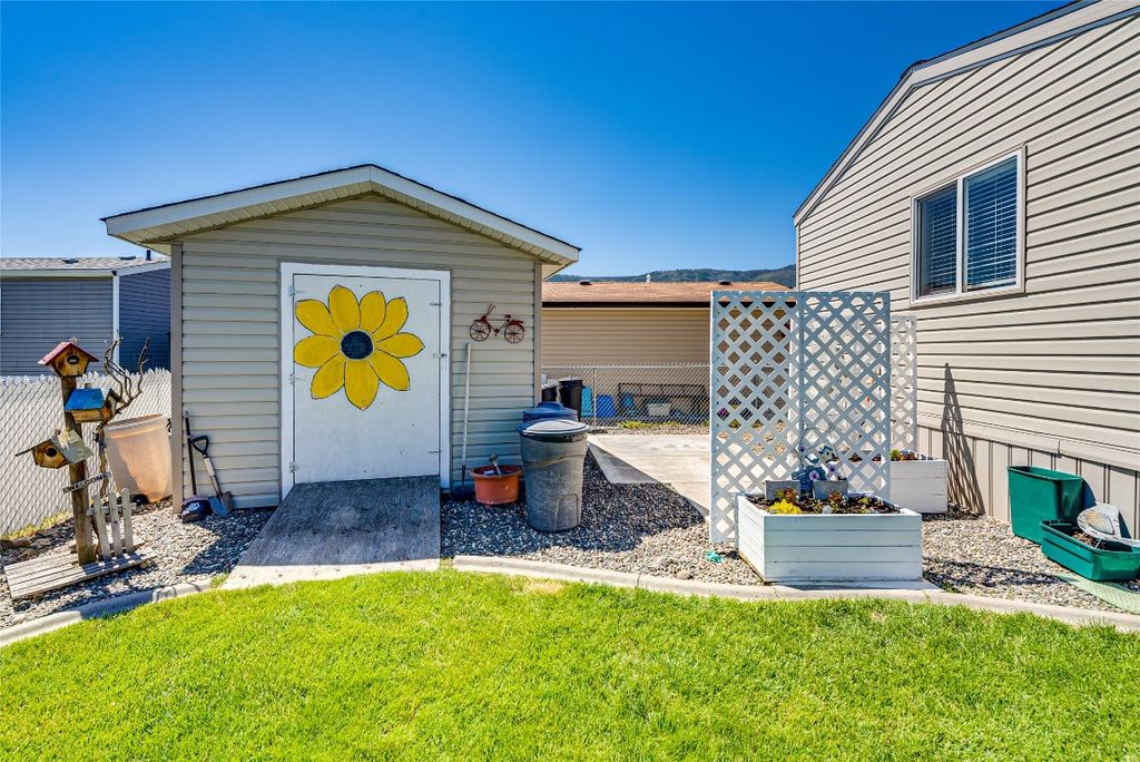 listing image 16515023940650905413