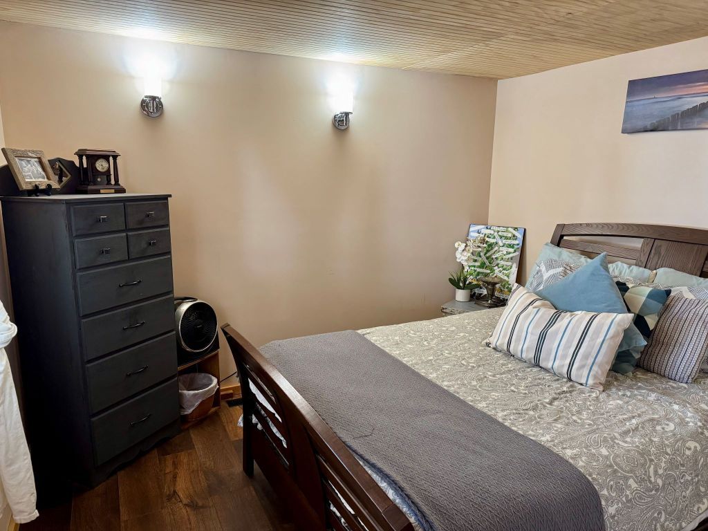 listing image 16512024293270958537