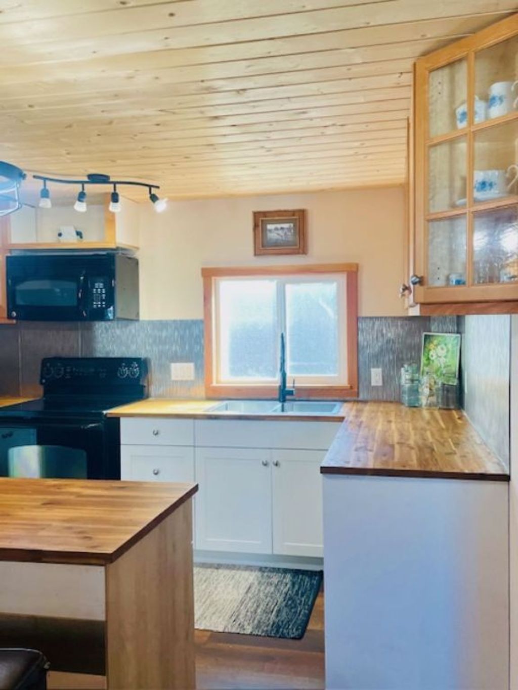 listing image 16517416477992216462