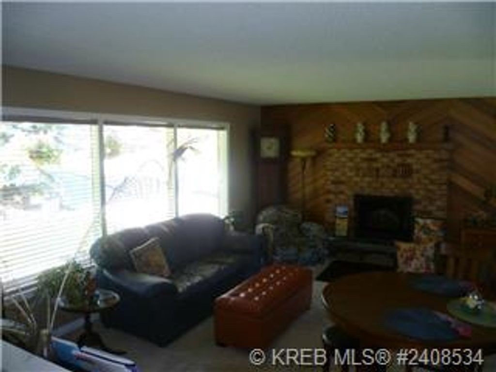listing image 16512830572607057403