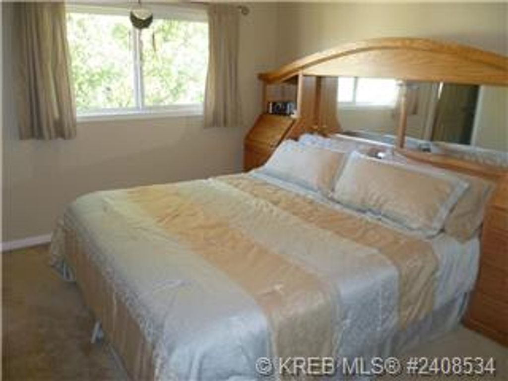 listing image 16513815516372830982