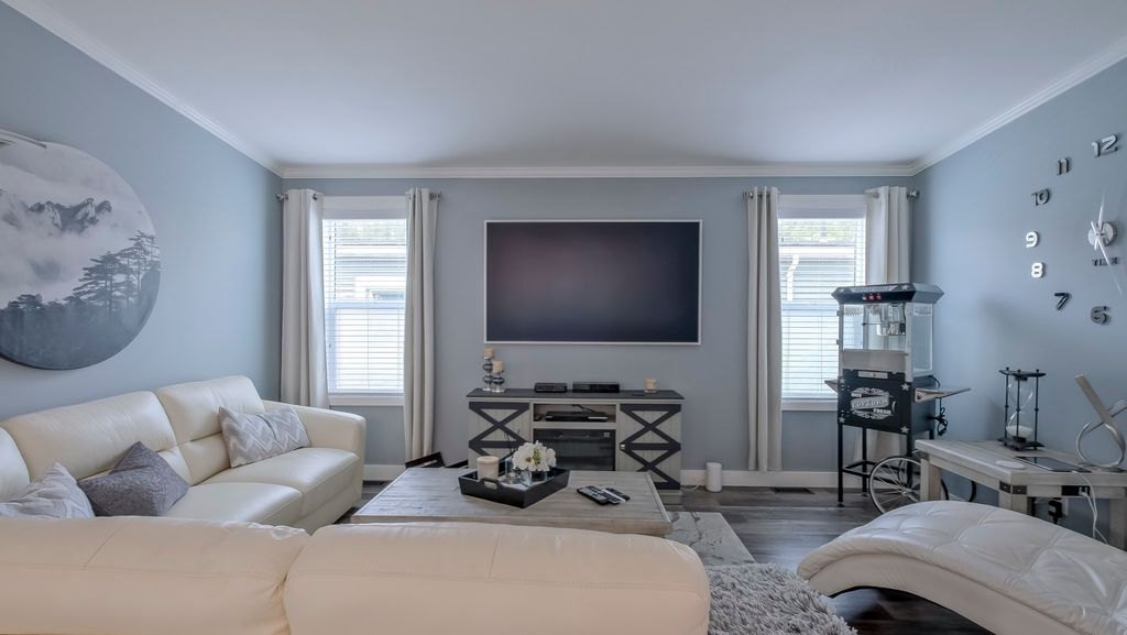 listing image 16519598916831261983