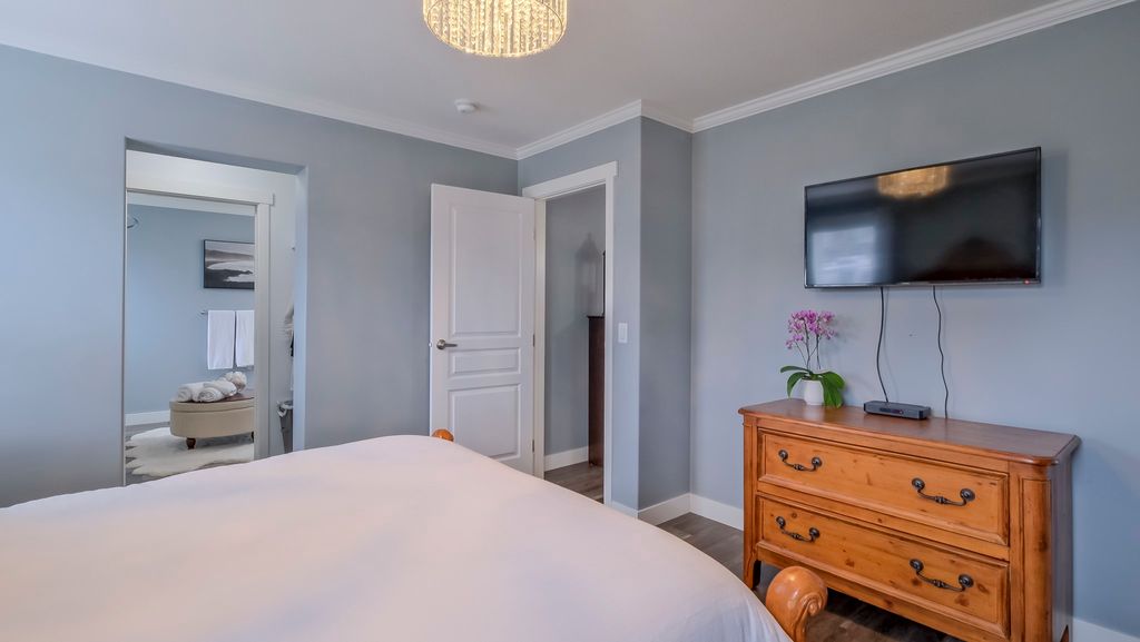 listing image 16512002108395391773