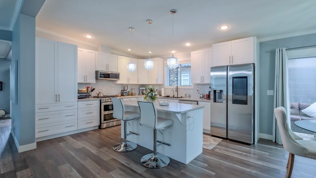 listing image 16511603531325506619