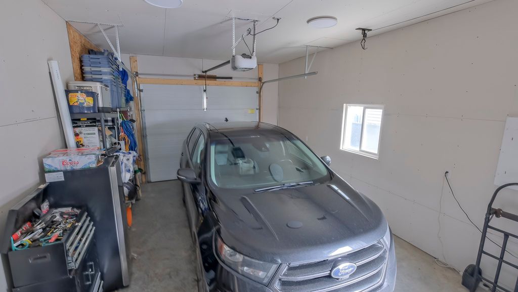 listing image 16517468657343844153