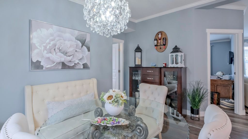 listing image 16515258604895064265