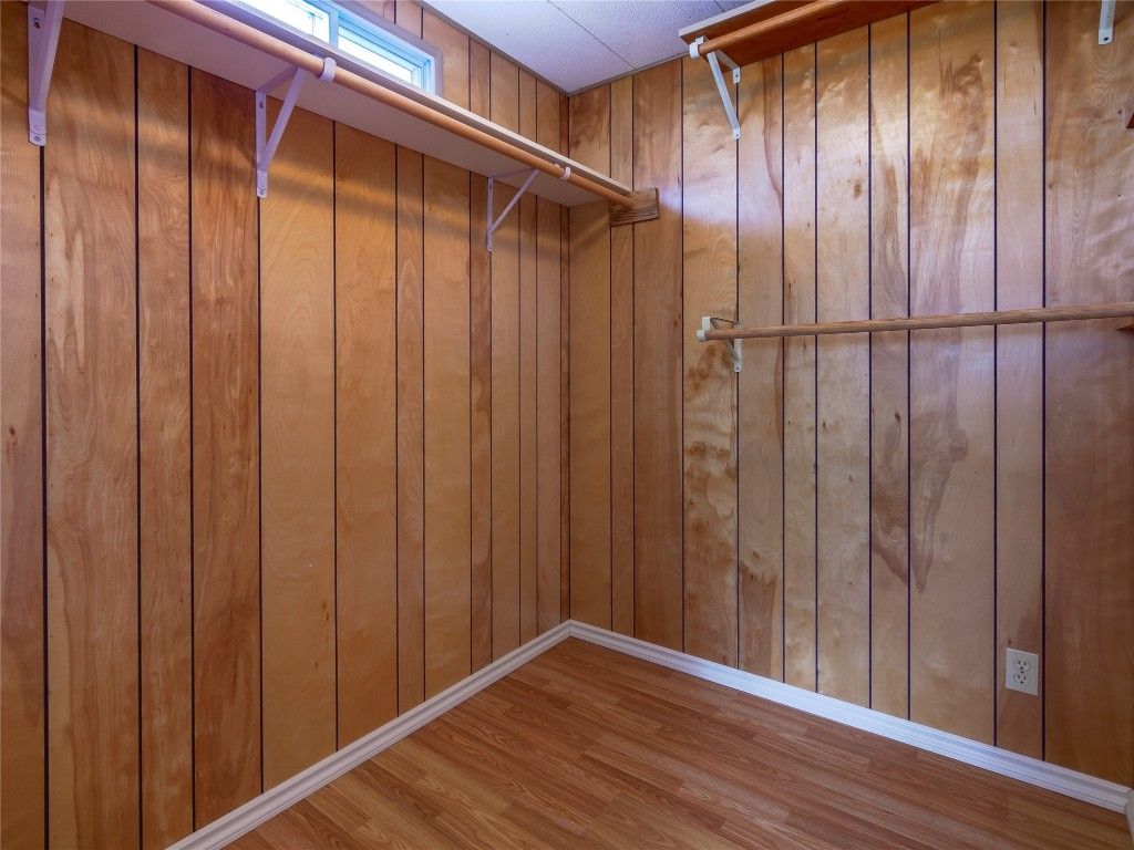 listing image 16519961276603146998