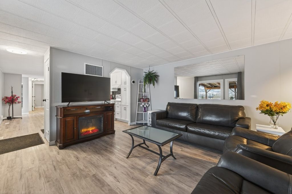 listing image 16511474363133828506