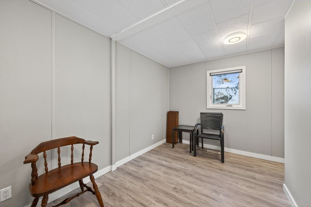 listing image 16519298902934353170