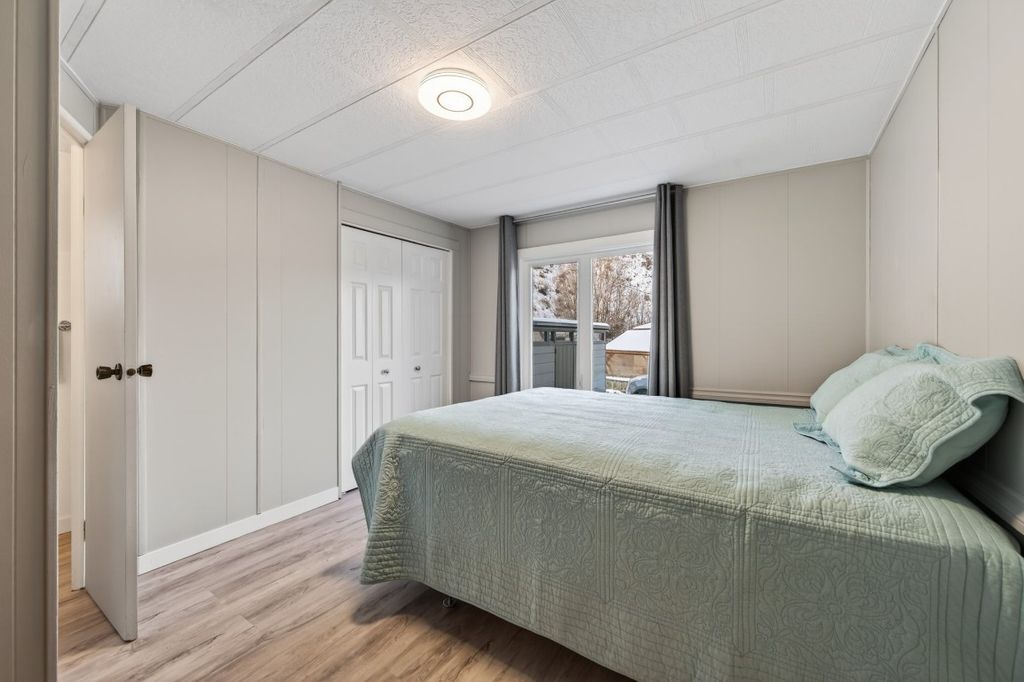 listing image 16512863676717714044