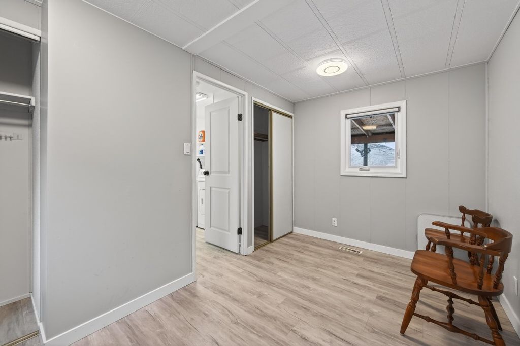 listing image 16517754954032198793