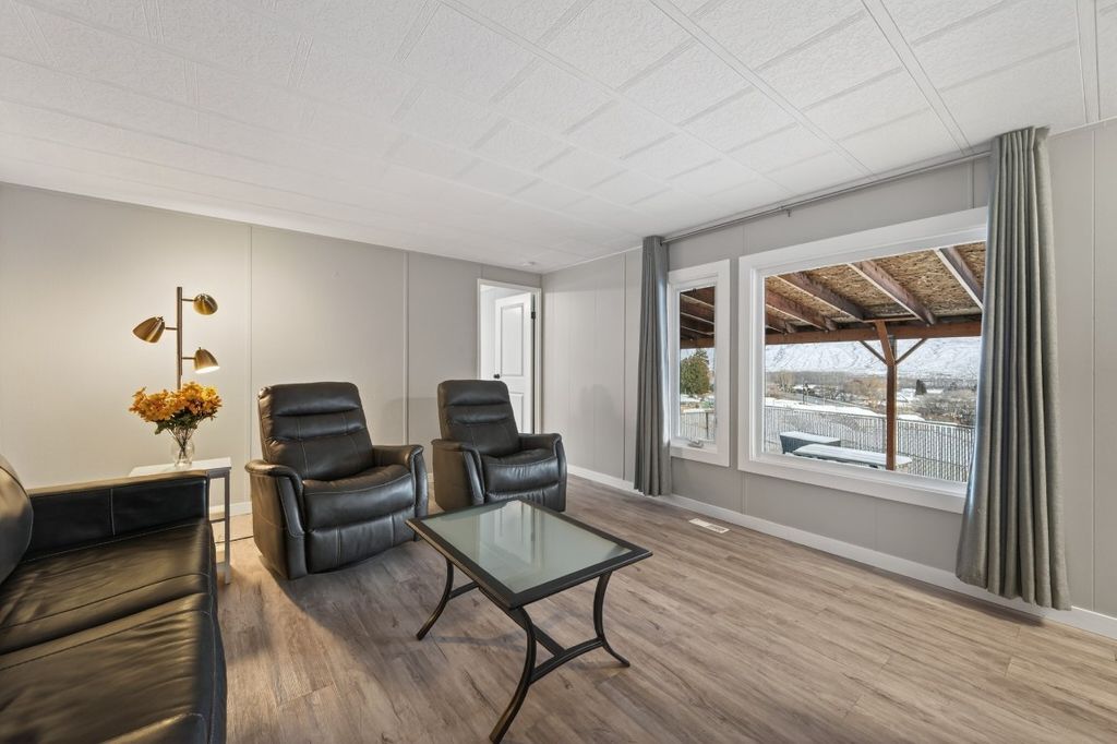 listing image 16511180340652803792