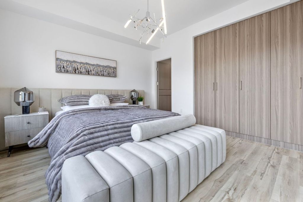 listing image 16511257181382693108