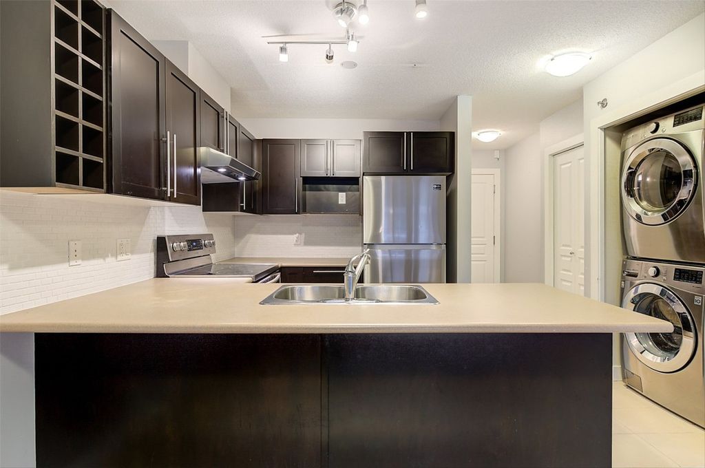 listing image 16514919864914148675