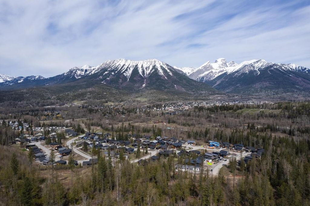 listing image 16513137375310575202