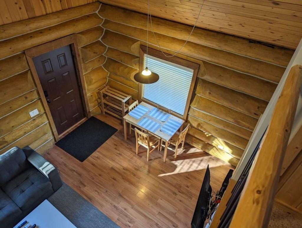 listing image 16517691959923953834