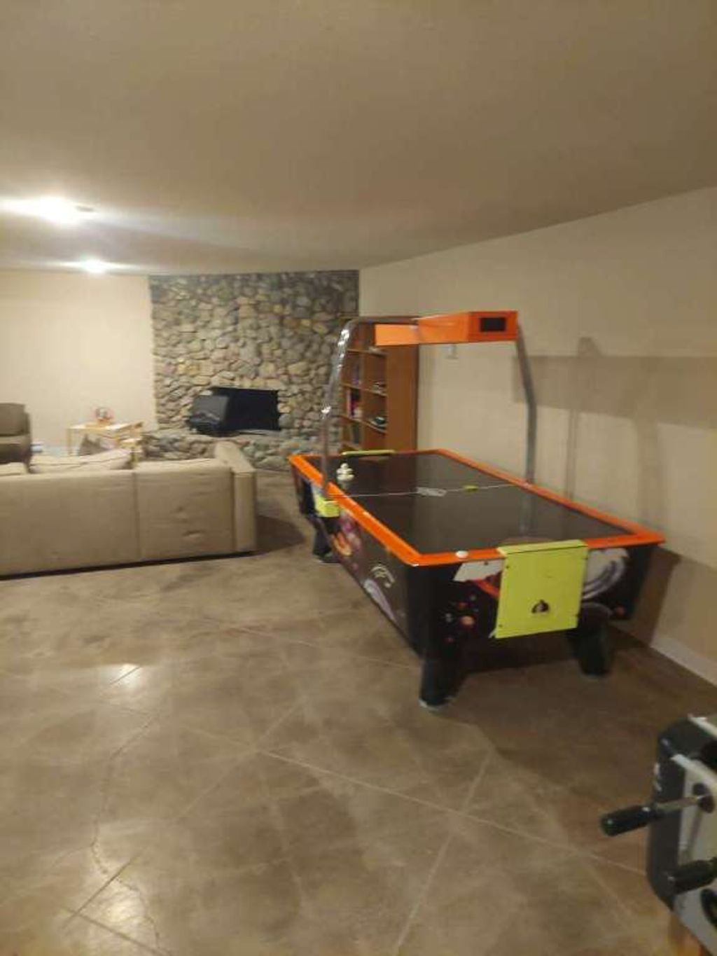 listing image 16519457802100491141
