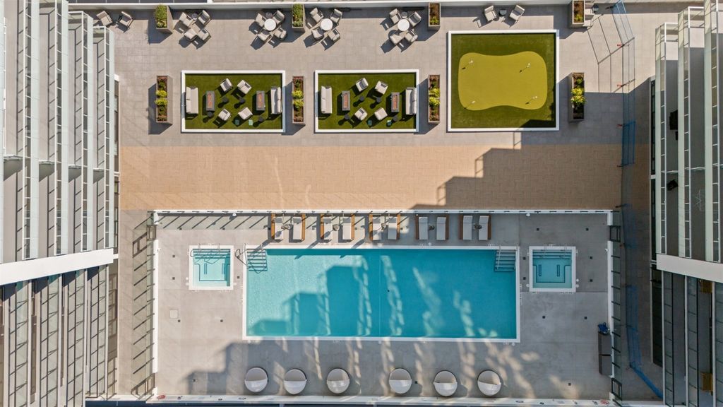 listing image 16518383391239121032