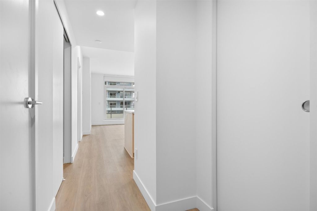 listing image 16519290358859707532