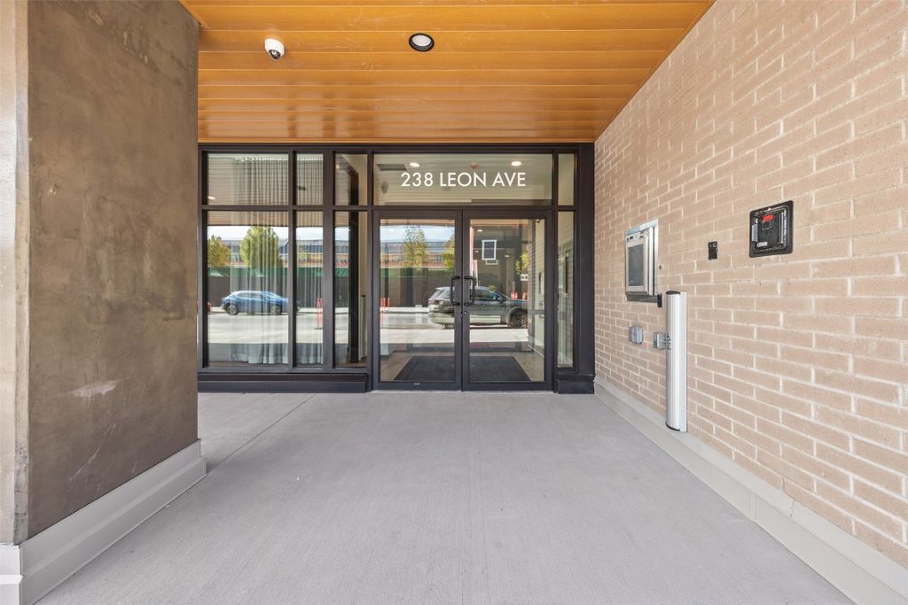 listing image 16510066806998388514