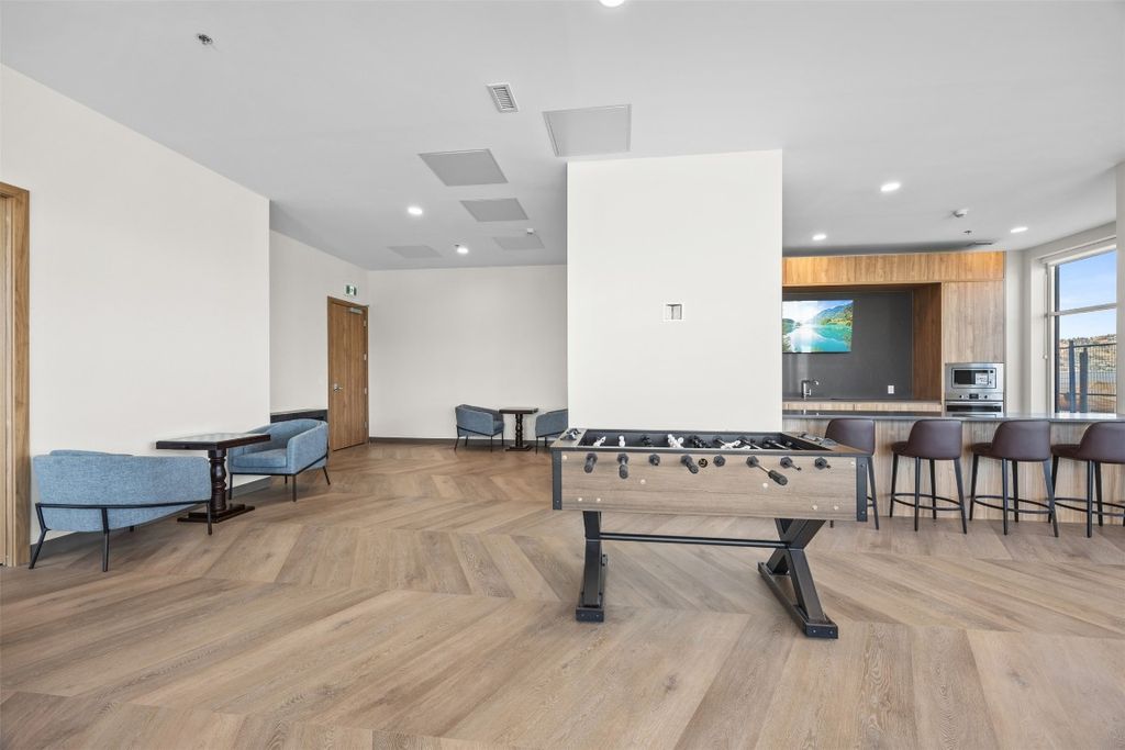 listing image 16514139150796524044