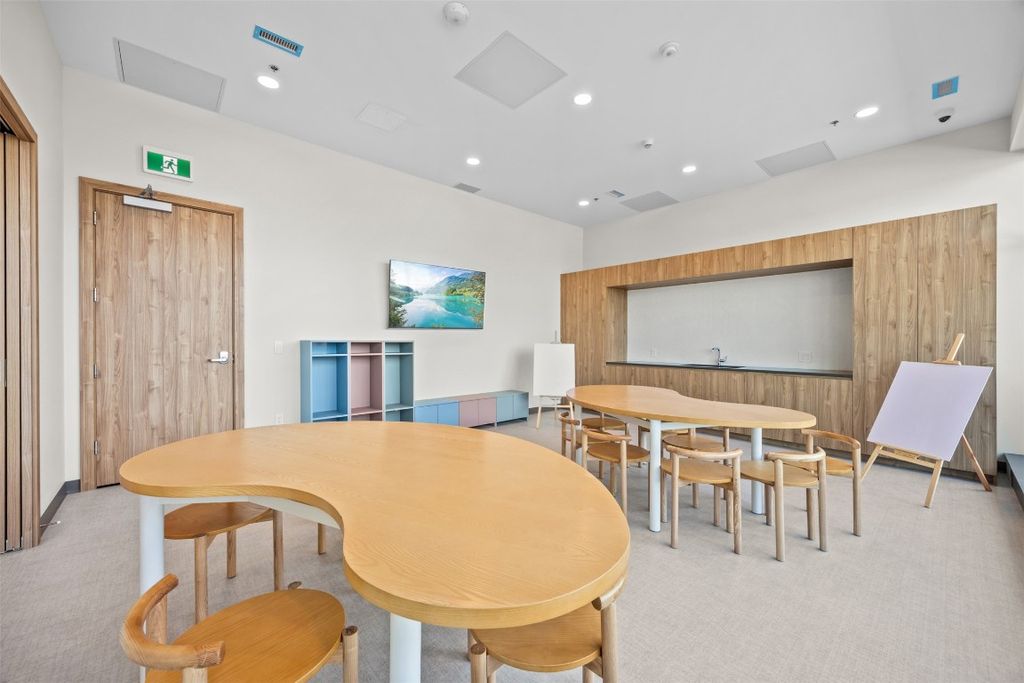 listing image 16510540743640184369