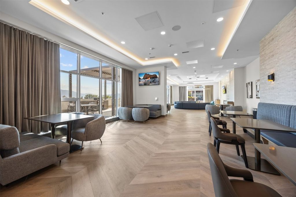 listing image 16519138570101912950