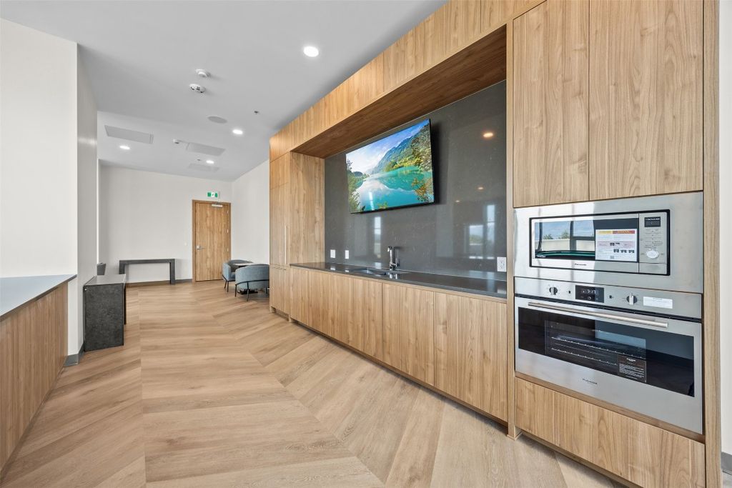 listing image 16515817219901313665