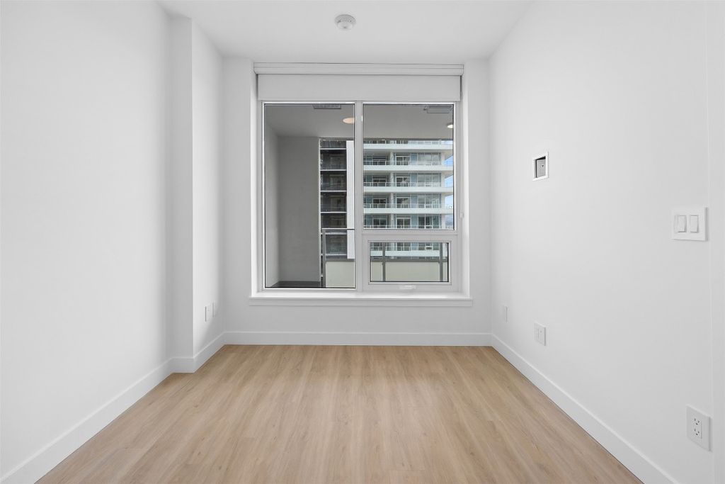 listing image 16513608570790955350