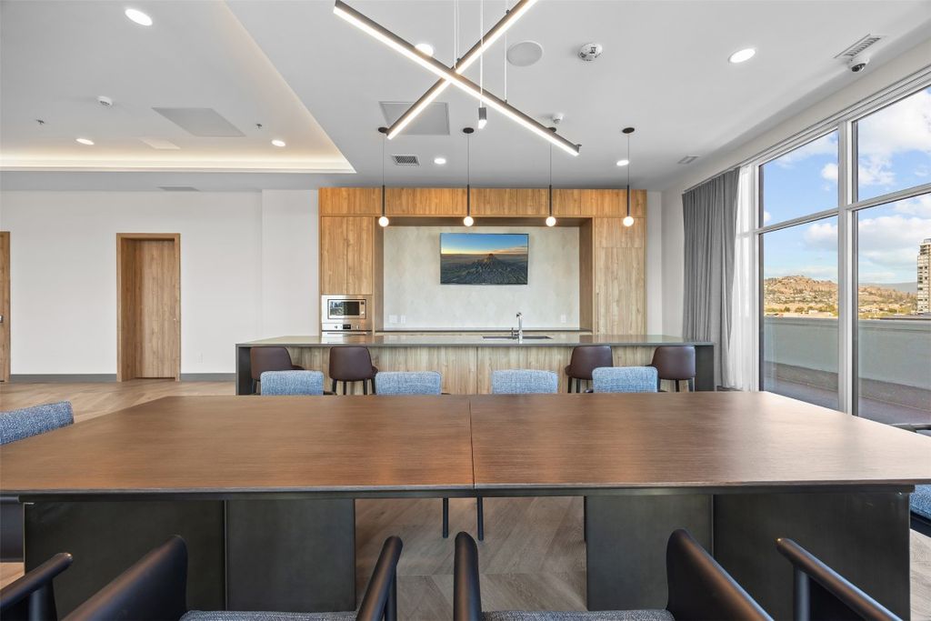 listing image 16511516235371043104