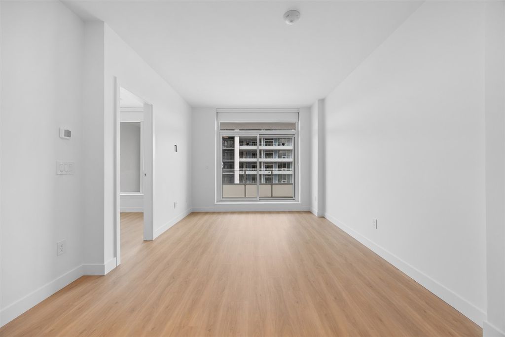 listing image 16513884789006802305