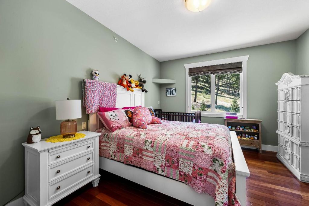 listing image 16513623255506481844