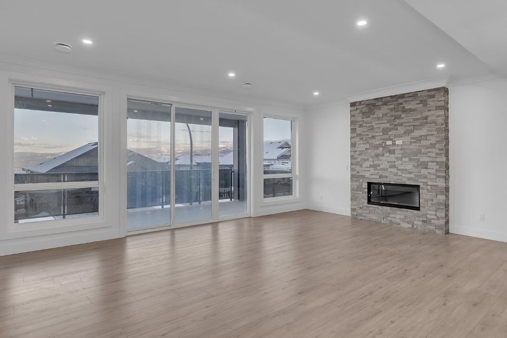 listing image 16513210568876363458