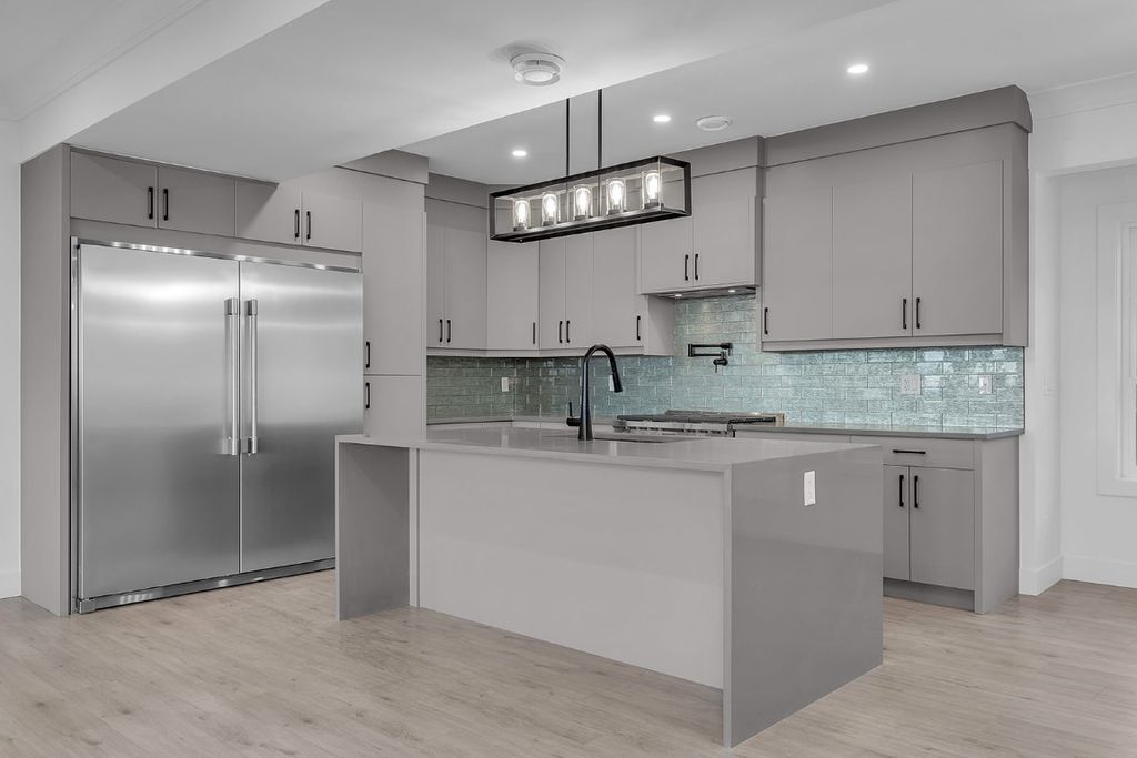 listing image 16517605041592076483