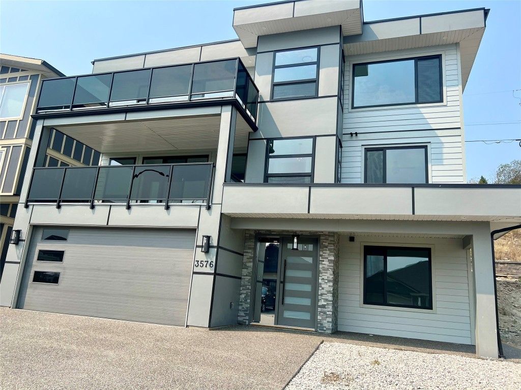 listing image 16513983579841462973