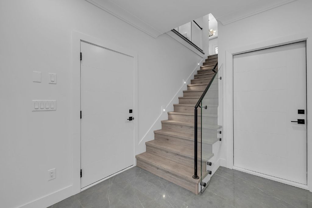 listing image 16511607901994191092