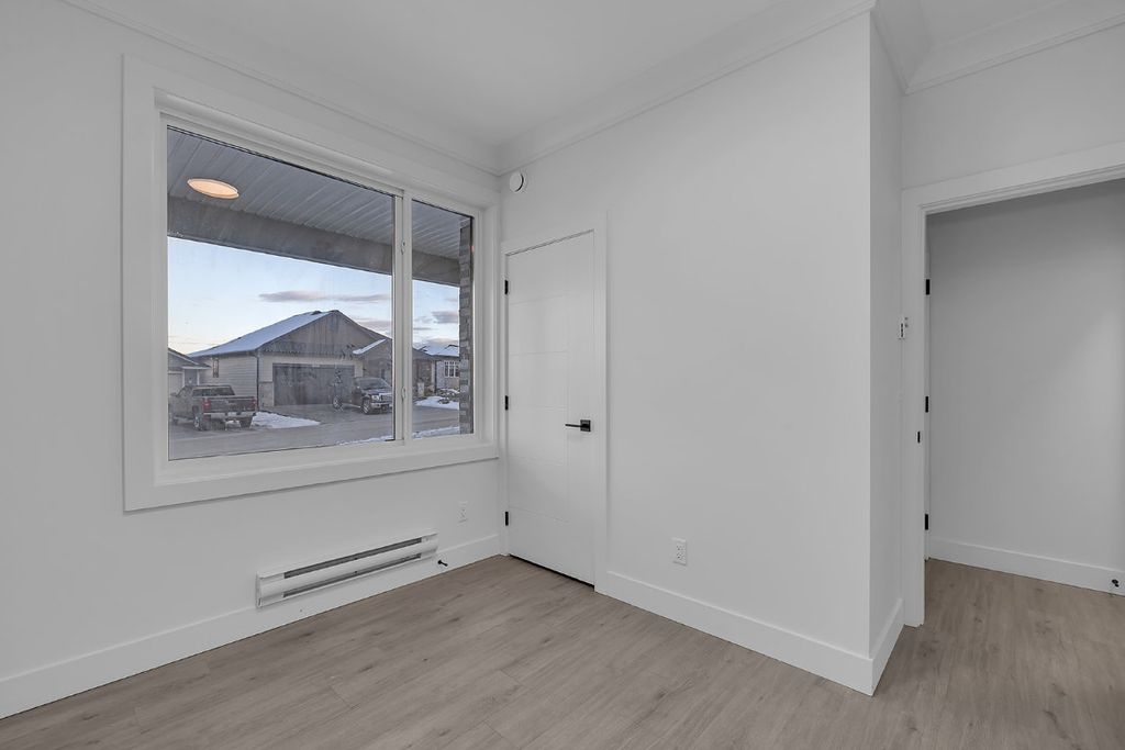 listing image 16512160071906612703