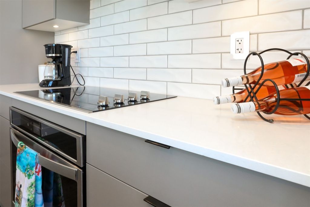 listing image 16513701780539660456